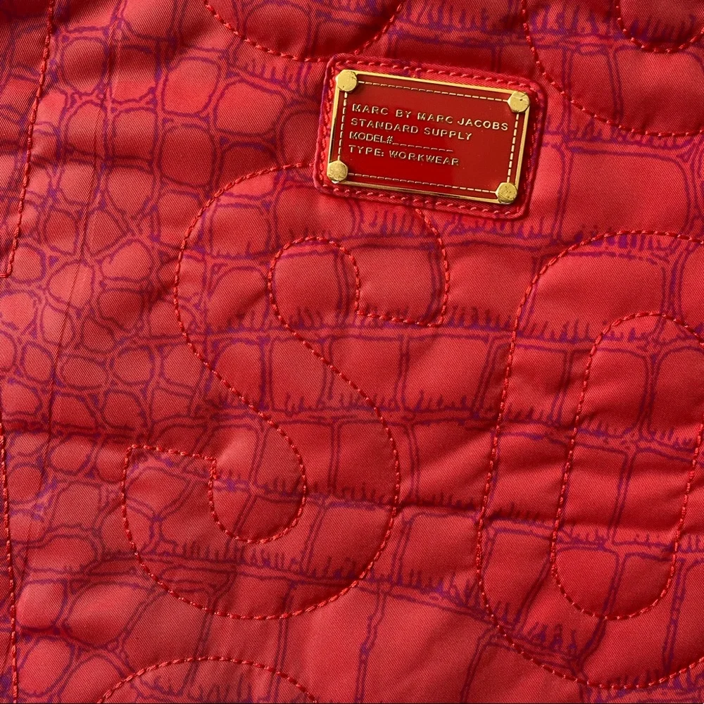 Marc By Marc Jacobs laptop case. UE